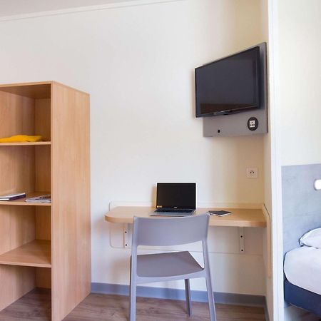 Ibis Budget Aubagne Paluds Agora Esterno foto