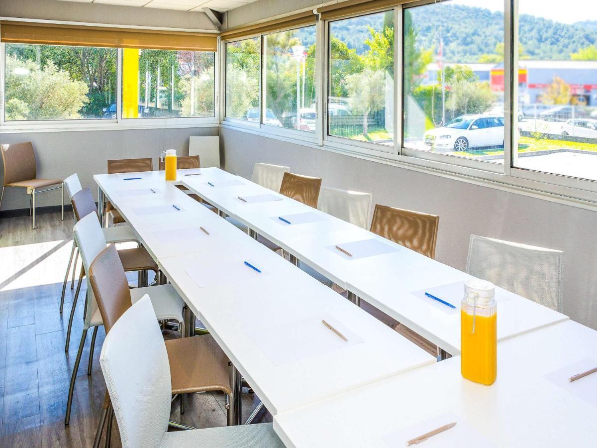 Ibis Budget Aubagne Paluds Agora Esterno foto